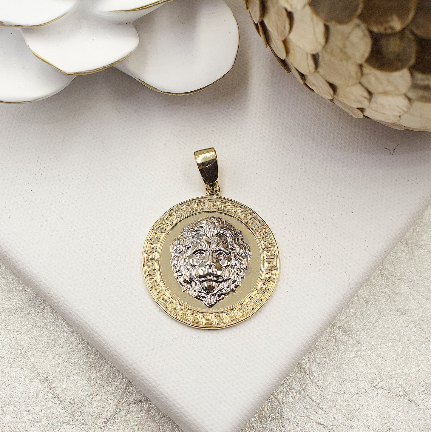 Two Tone Lion Head Medalion Pendant