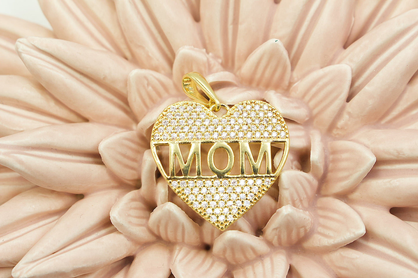 MOM Heart Zirconia Pendent