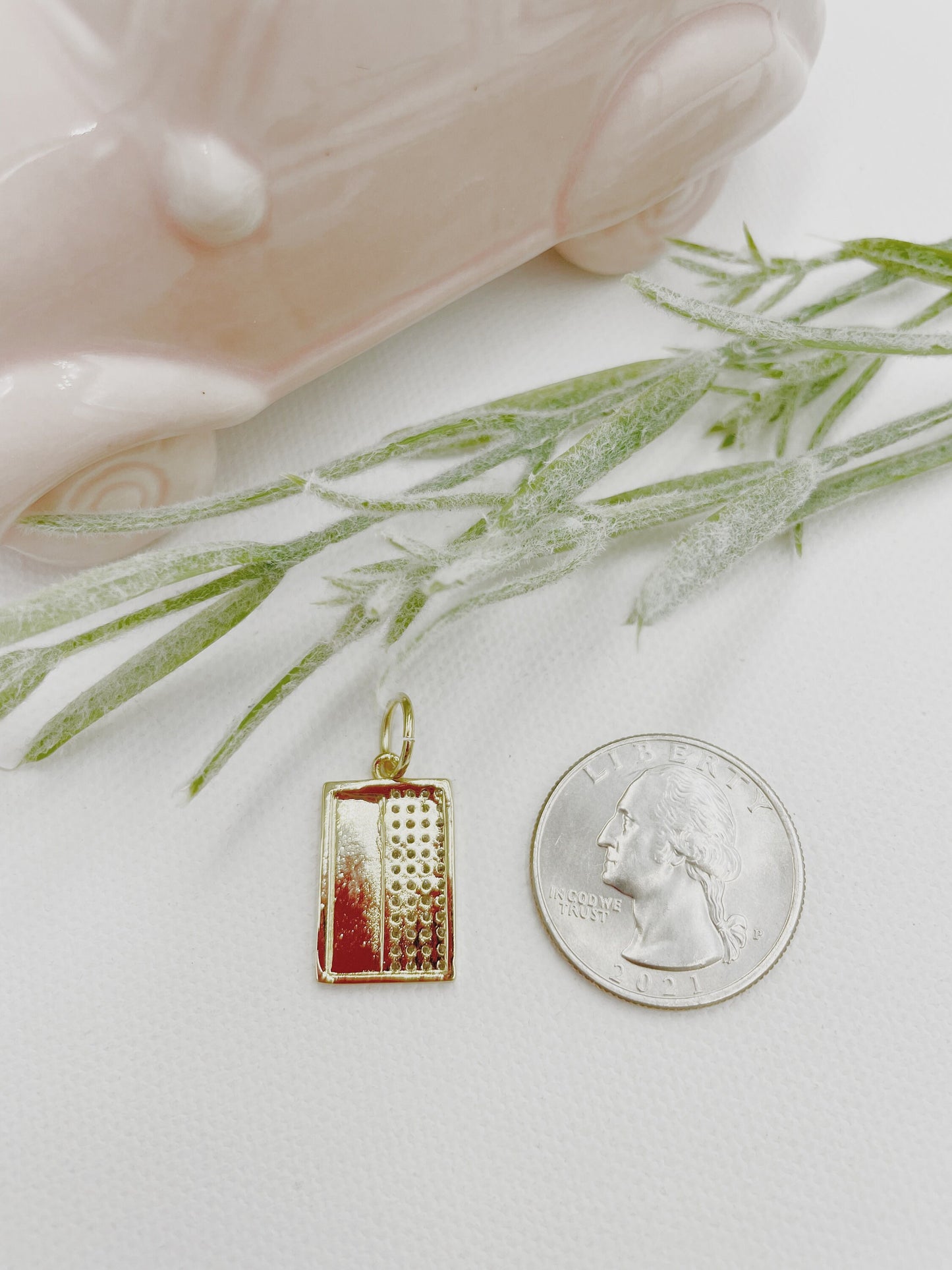 Delicate Shine Rectangular Zirconia Pendant