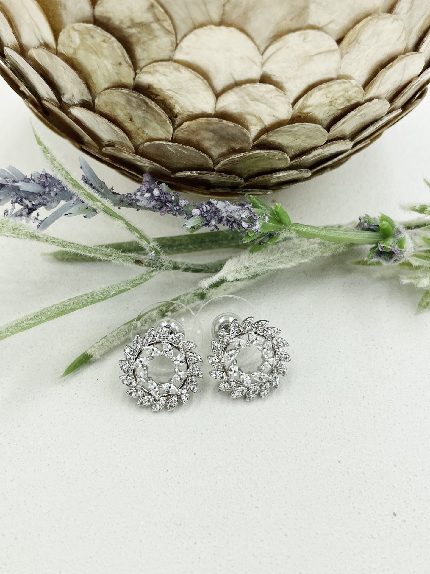 Round Leaves Detail Zirconia Set