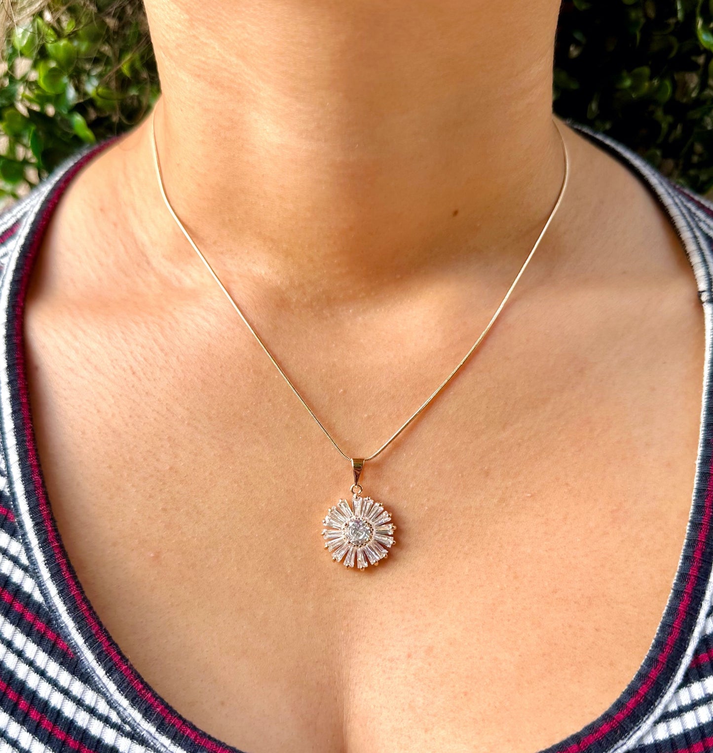 Daisy Flower Baguette Pendant